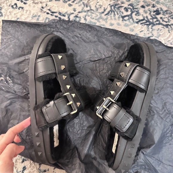 Valentino slides with fur - Picture 3 of 4